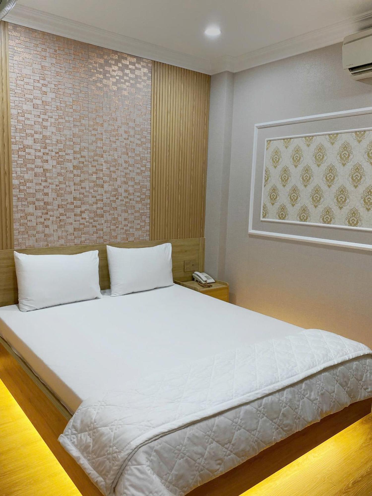 Thanh Binh Premium Hotel Bandar Ho Chi Minh Luaran gambar